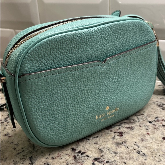 Kate Spade Small Spotlight Camera Crossbody Bag EUC - Picture 4 of 13